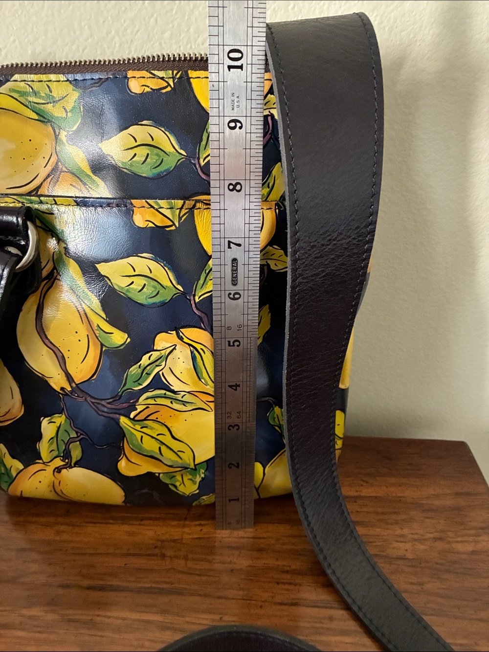 Patricia Nash Lemon Print Navy Crossbody Bag with Black Strap EUC Like New - Picture 15 of 16